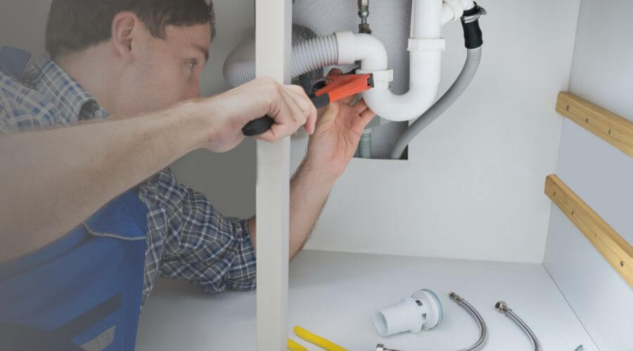Expert burst pipe repair services in Ensenada, PR